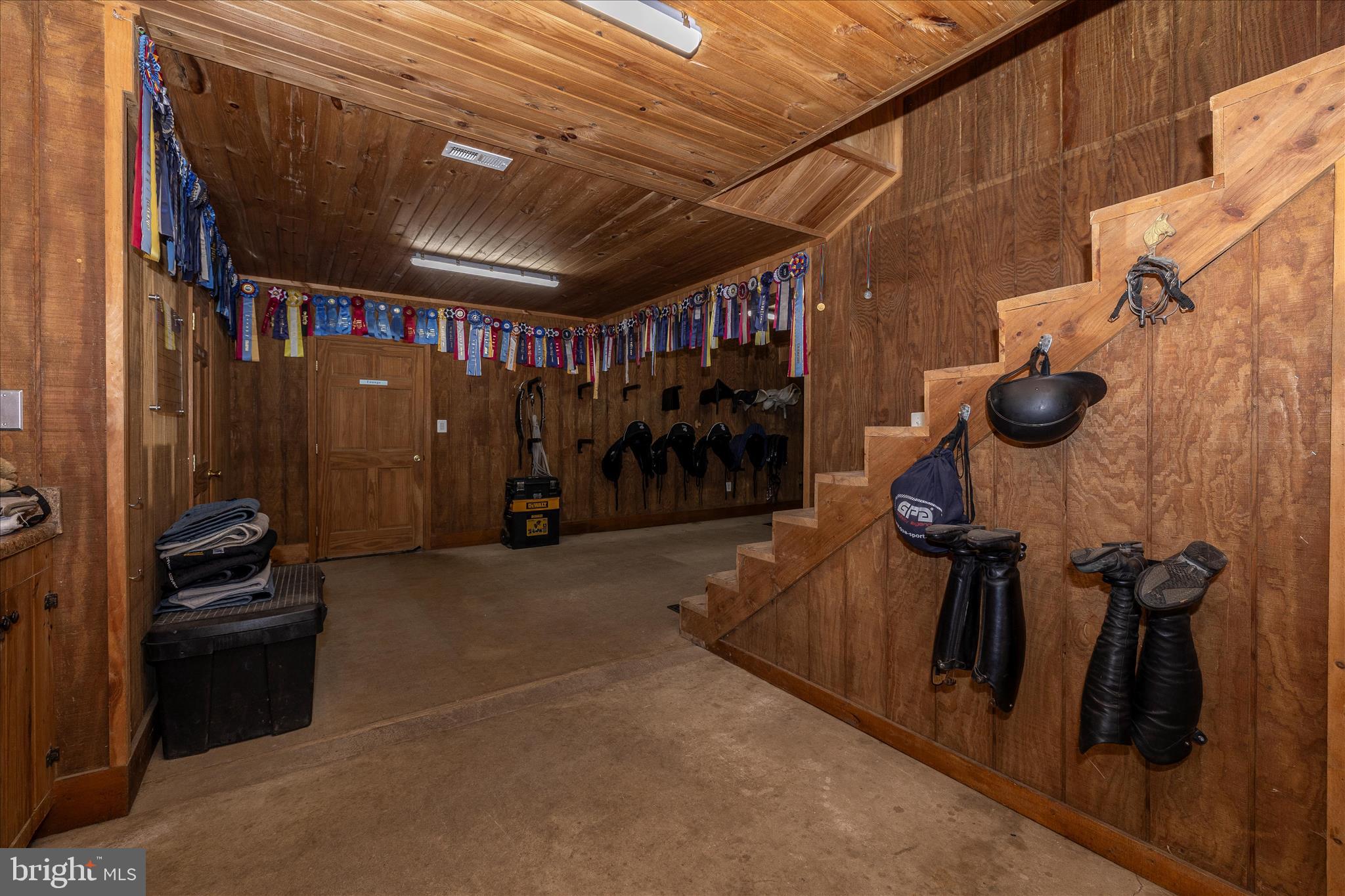 10224 Bessie Clemson Road Union Bridge, MD 21791 - Photo 11 of 46 a view of a room with gym equipment