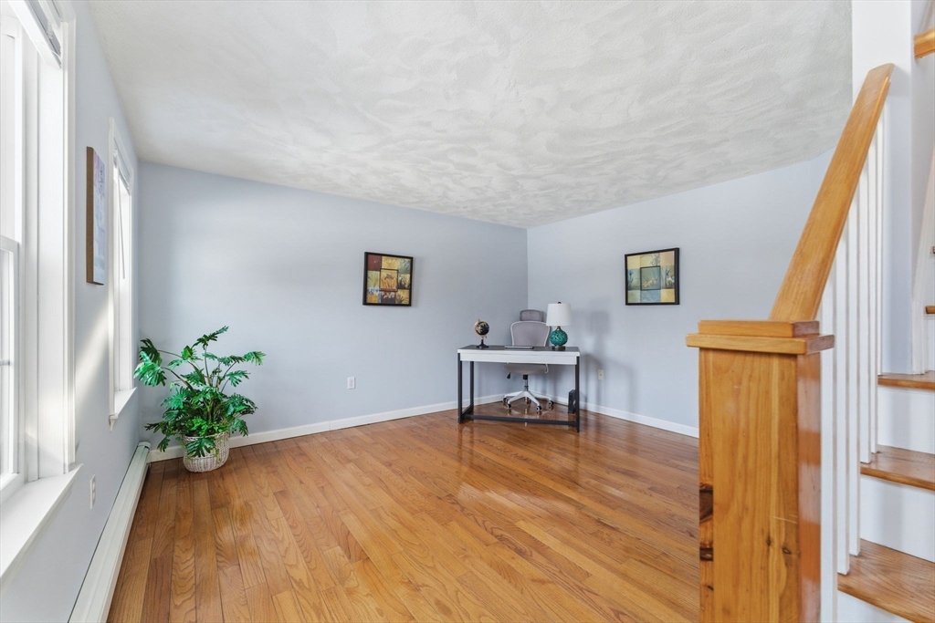 20 Honeysuckle Road Westford, MA 01886 - Photo 10 of 32