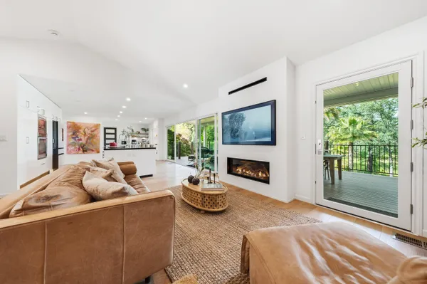 $1,175,000 | 8101 Montgomery Circle, Redding, CA 96001