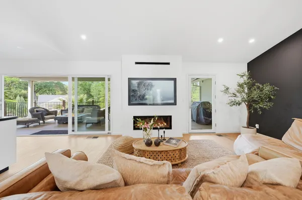 $1,175,000 | 8101 Montgomery Circle, Redding, CA 96001