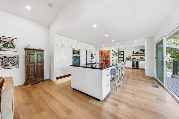 $1,175,000 | 8101 Montgomery Circle, Redding, CA 96001