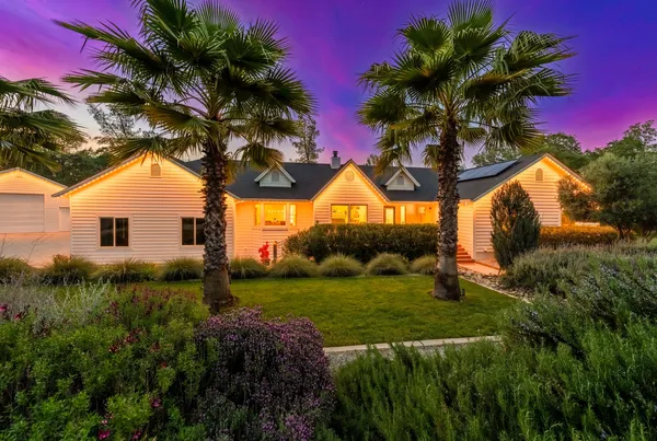 $1,175,000 | 8101 Montgomery Circle, Redding, CA 96001
