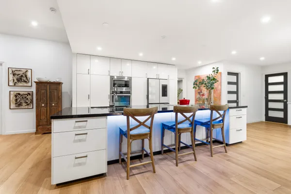 $1,175,000 | 8101 Montgomery Circle, Redding, CA 96001