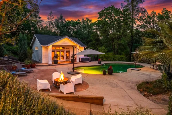 $1,175,000 | 8101 Montgomery Circle, Redding, CA 96001