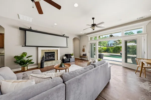 $1,175,000 | 8101 Montgomery Circle, Redding, CA 96001