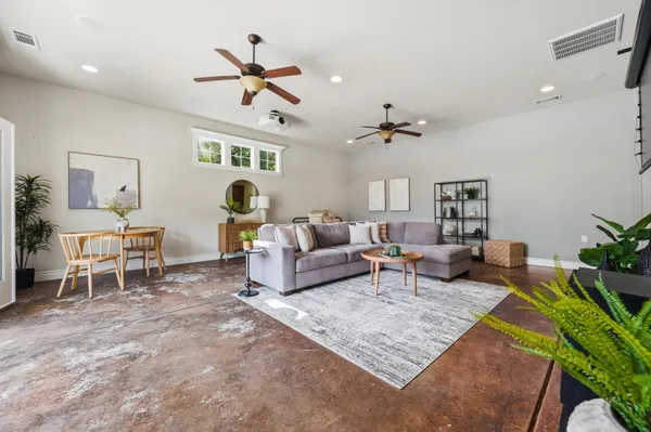 $1,175,000 | 8101 Montgomery Circle, Redding, CA 96001