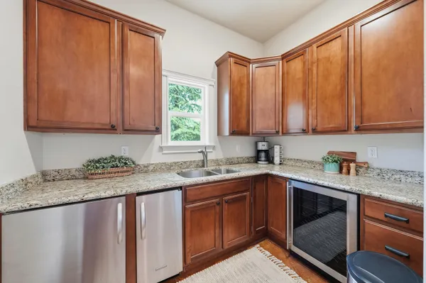 $1,175,000 | 8101 Montgomery Circle, Redding, CA 96001