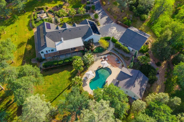 $1,175,000 | 8101 Montgomery Circle, Redding, CA 96001
