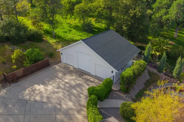 $1,175,000 | 8101 Montgomery Circle, Redding, CA 96001