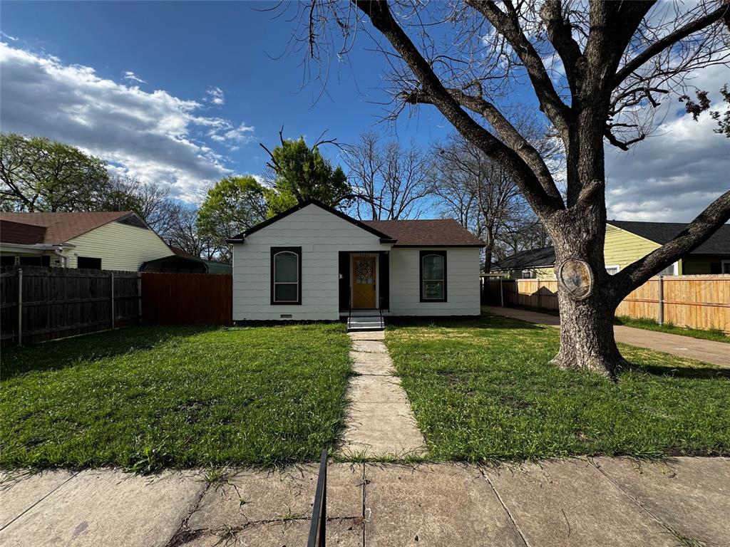2909 Alexander Avenue Waco, TX 76708 - Photo 1 of 27 View of bungalow-style house