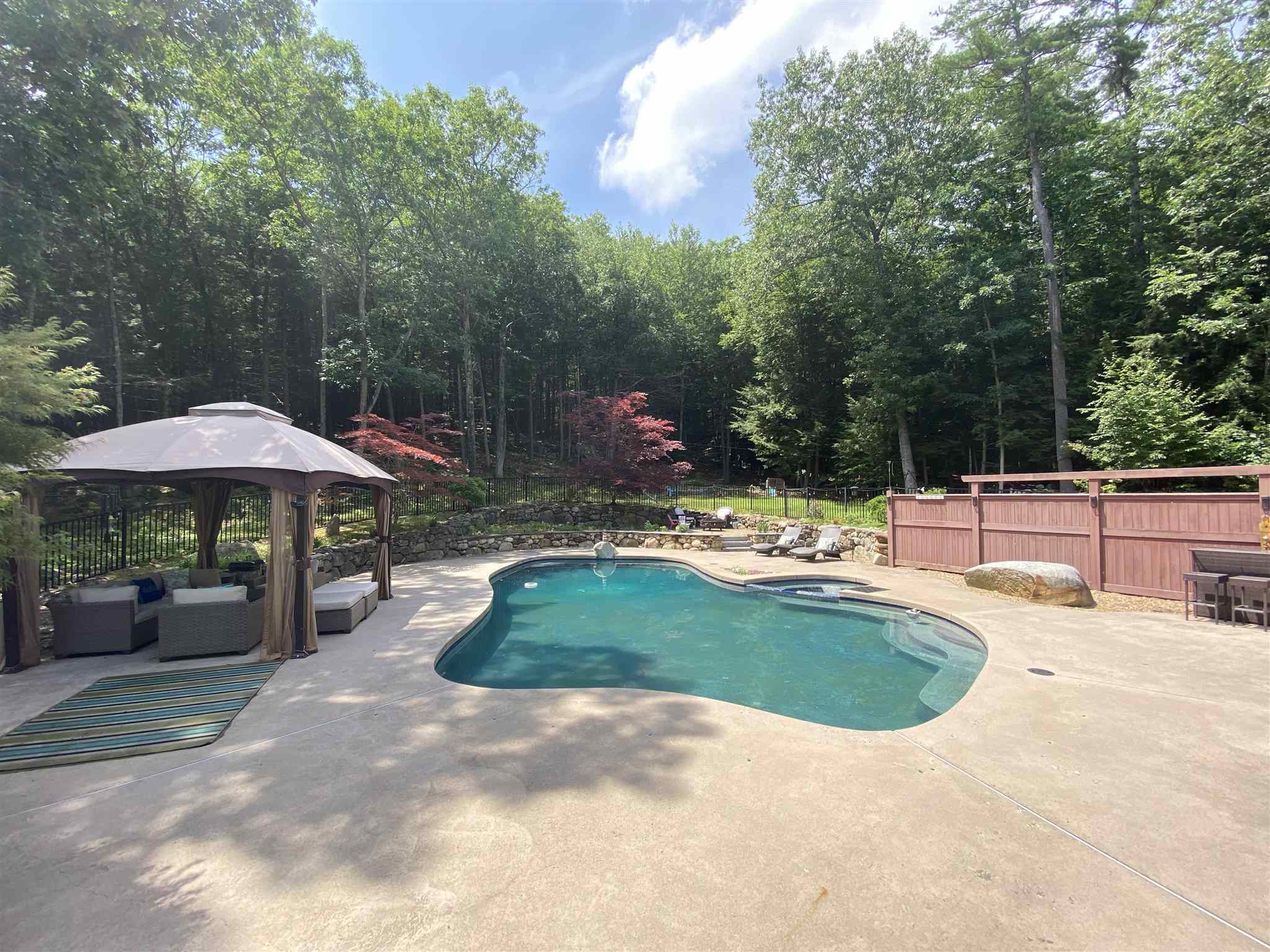 1 Huckabee Farm Road Amherst, NH 03031 - Photo 6 of 38