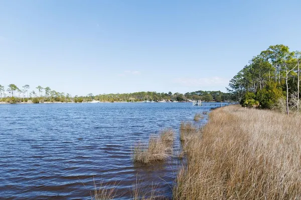 $775,000 | 588 River Road, Carrabelle, FL 32322