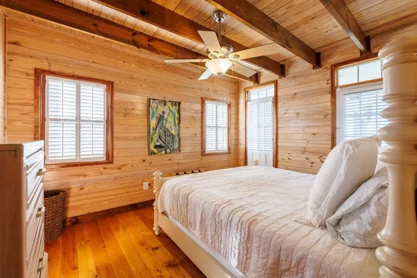 $775,000 | 588 River Road, Carrabelle, FL 32322