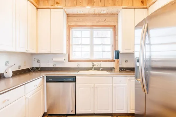 $775,000 | 588 River Road, Carrabelle, FL 32322