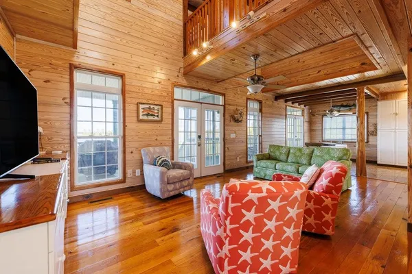 $775,000 | 588 River Road, Carrabelle, FL 32322