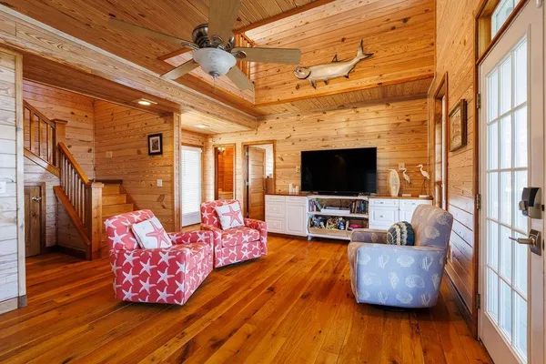 $775,000 | 588 River Road, Carrabelle, FL 32322