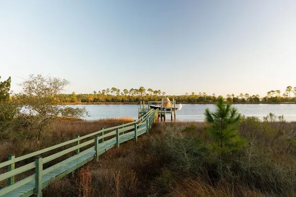 $775,000 | 588 River Road, Carrabelle, FL 32322