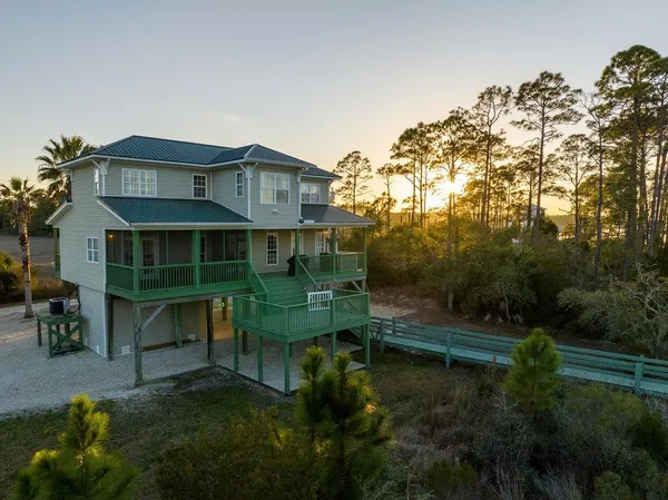 $775,000 | 588 River Road, Carrabelle, FL 32322