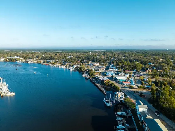 $775,000 | 588 River Road, Carrabelle, FL 32322