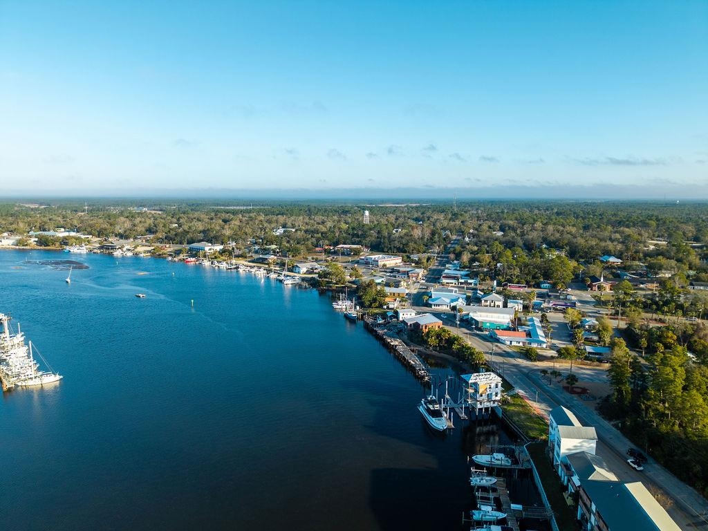 588 River Road Carrabelle, FL 32322 - Photo 7 of 70