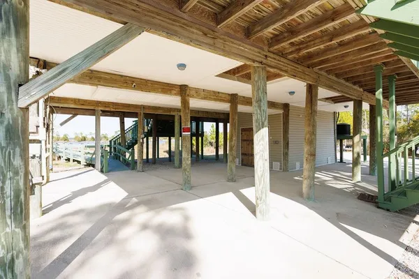 $775,000 | 588 River Road, Carrabelle, FL 32322