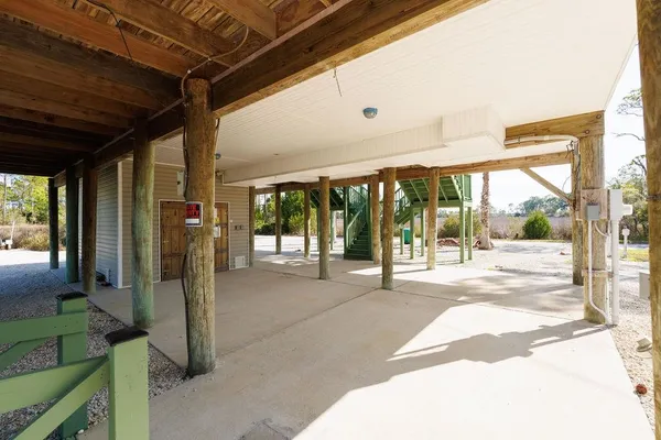 $775,000 | 588 River Road, Carrabelle, FL 32322