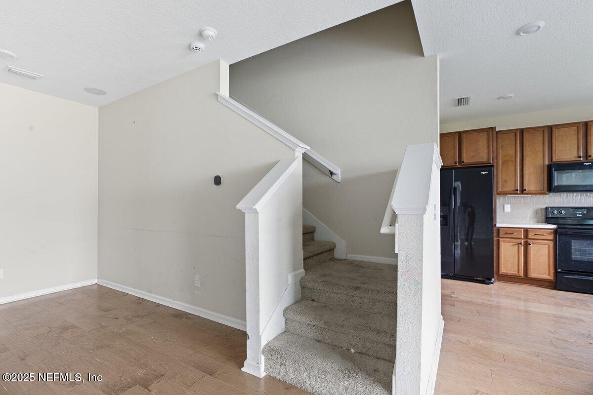 9711 Skydive Court Jacksonville, FL 32221 - Photo 11 of 20 Staircase (3)