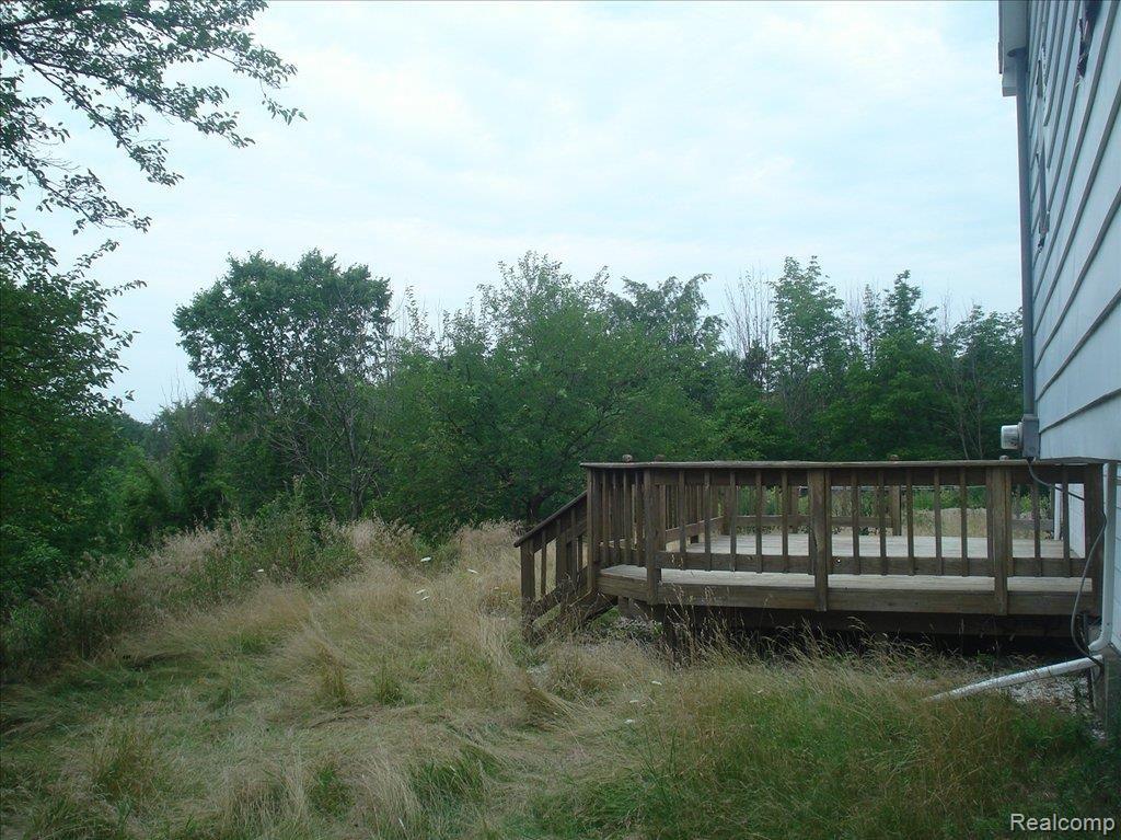 18248 Hickory Ridge Road Fenton, MI 48430 - Photo 7 of 23 DSC00537
