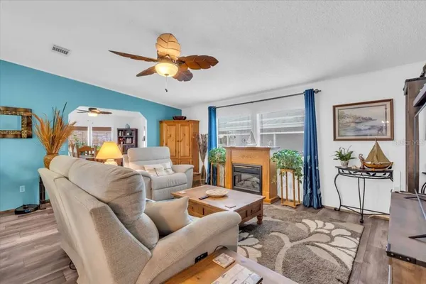 $213,500 | 8102 Marie Lane, Ellenton, FL 34222