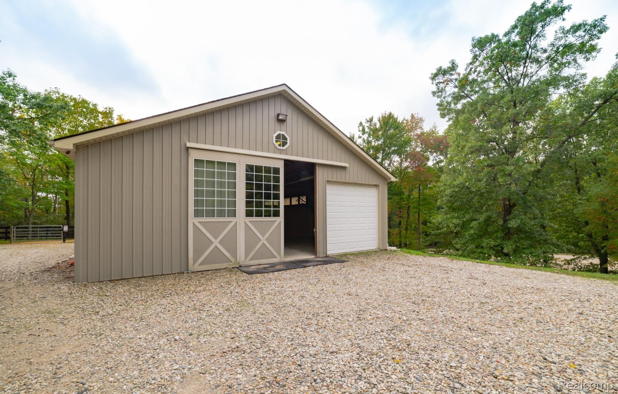 5690 Lost Lane Rochester, MI 48306 - Photo 72 of 99 5690 Lost Lane-82.jpg