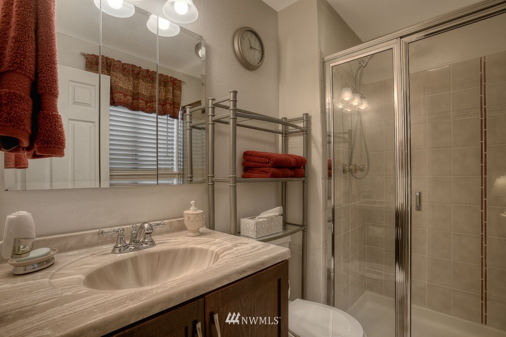 2030 Aberdeen Avenue Southeast Renton, WA 98055 - Photo 11 of 16 Gallery Image 11