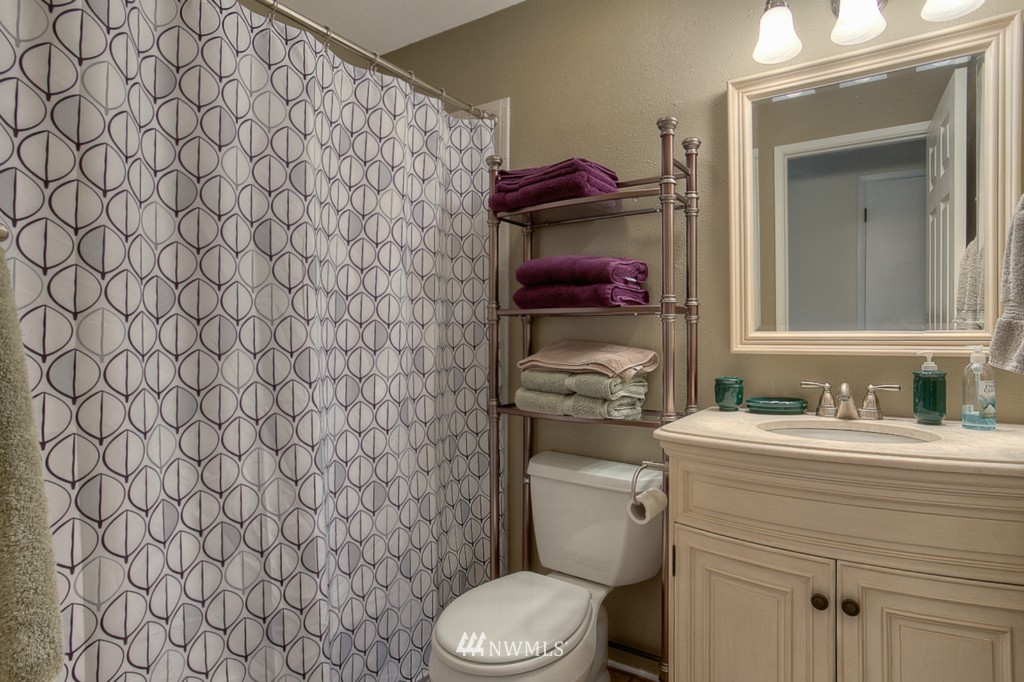 2030 Aberdeen Avenue Southeast Renton, WA 98055 - Photo 14 of 16 Gallery Image 14