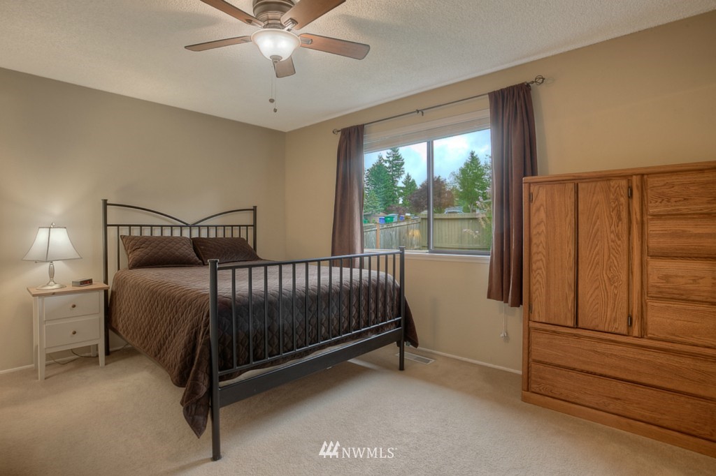 2030 Aberdeen Avenue Southeast Renton, WA 98055 - Photo 10 of 16 Gallery Image 10