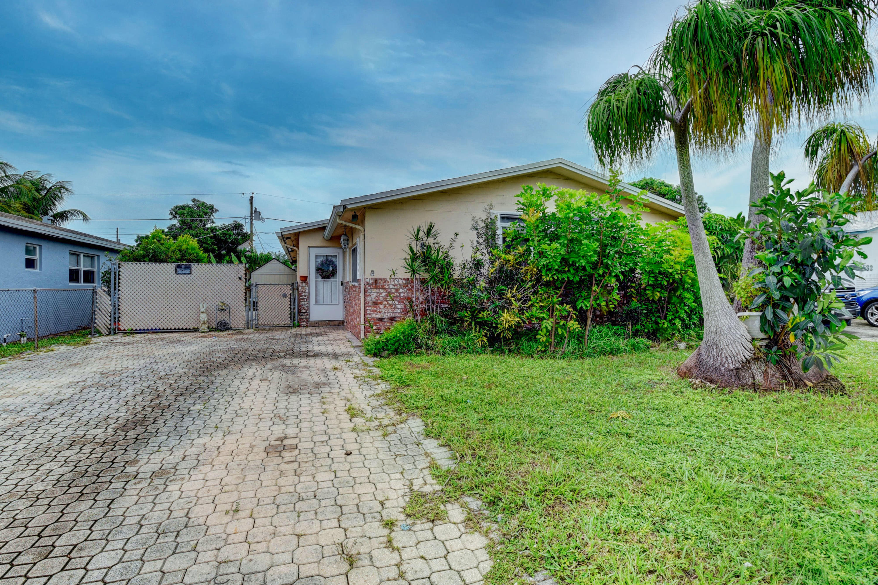 524 Northwest 53rd Street Boca Raton, FL 33487 - Photo 3 of 24 02_virtuals1 (2)