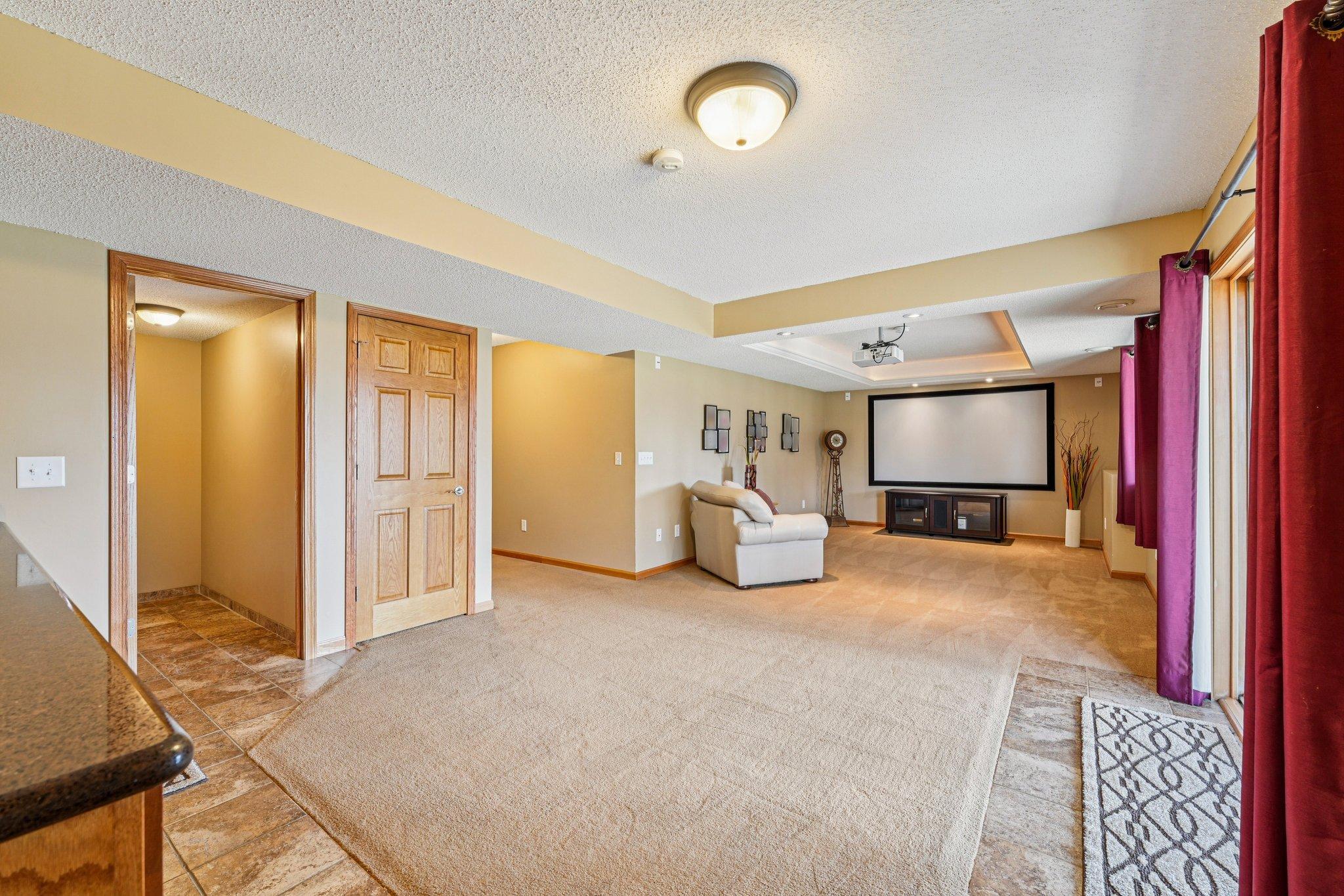 5669 Oak View Court Savage, MN 55378 - Photo 16 of 43