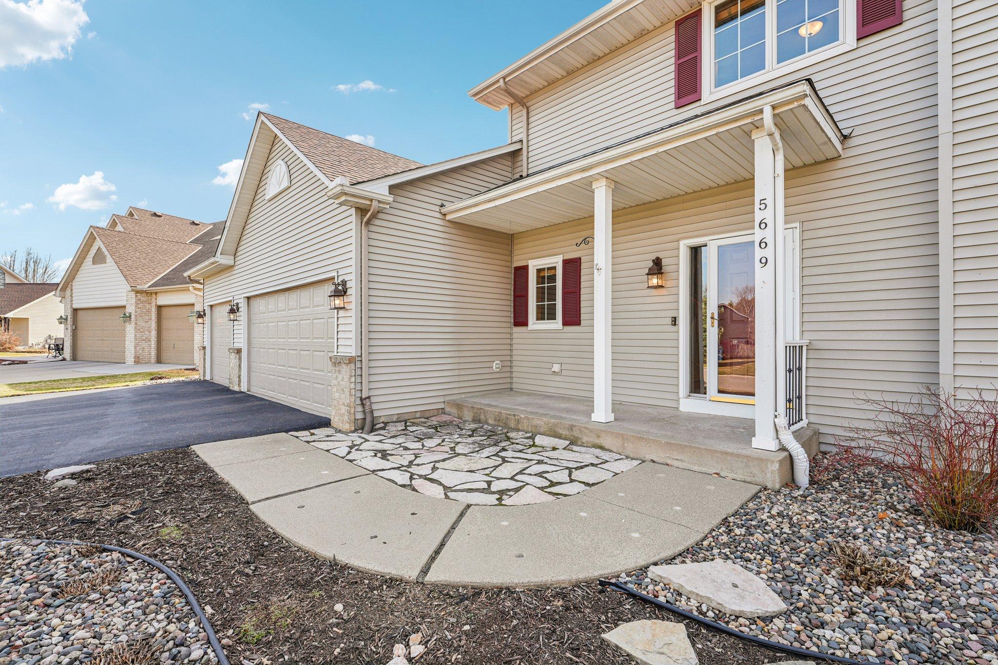5669 Oak View Court Savage, MN 55378 - Photo 39 of 43
