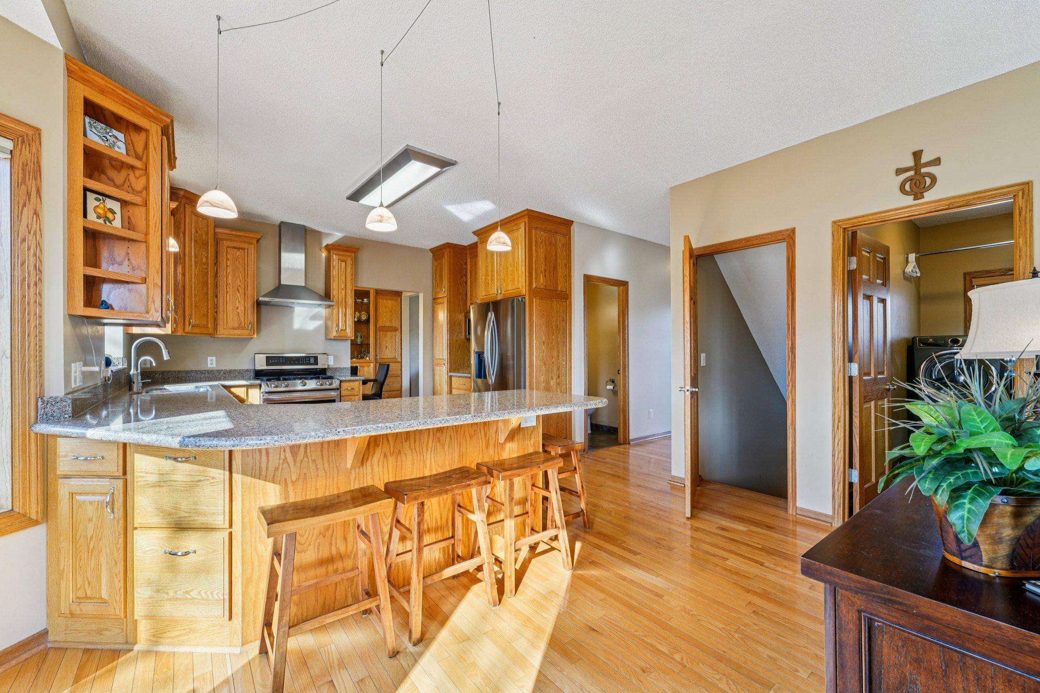 5669 Oak View Court Savage, MN 55378 - Photo 7 of 43