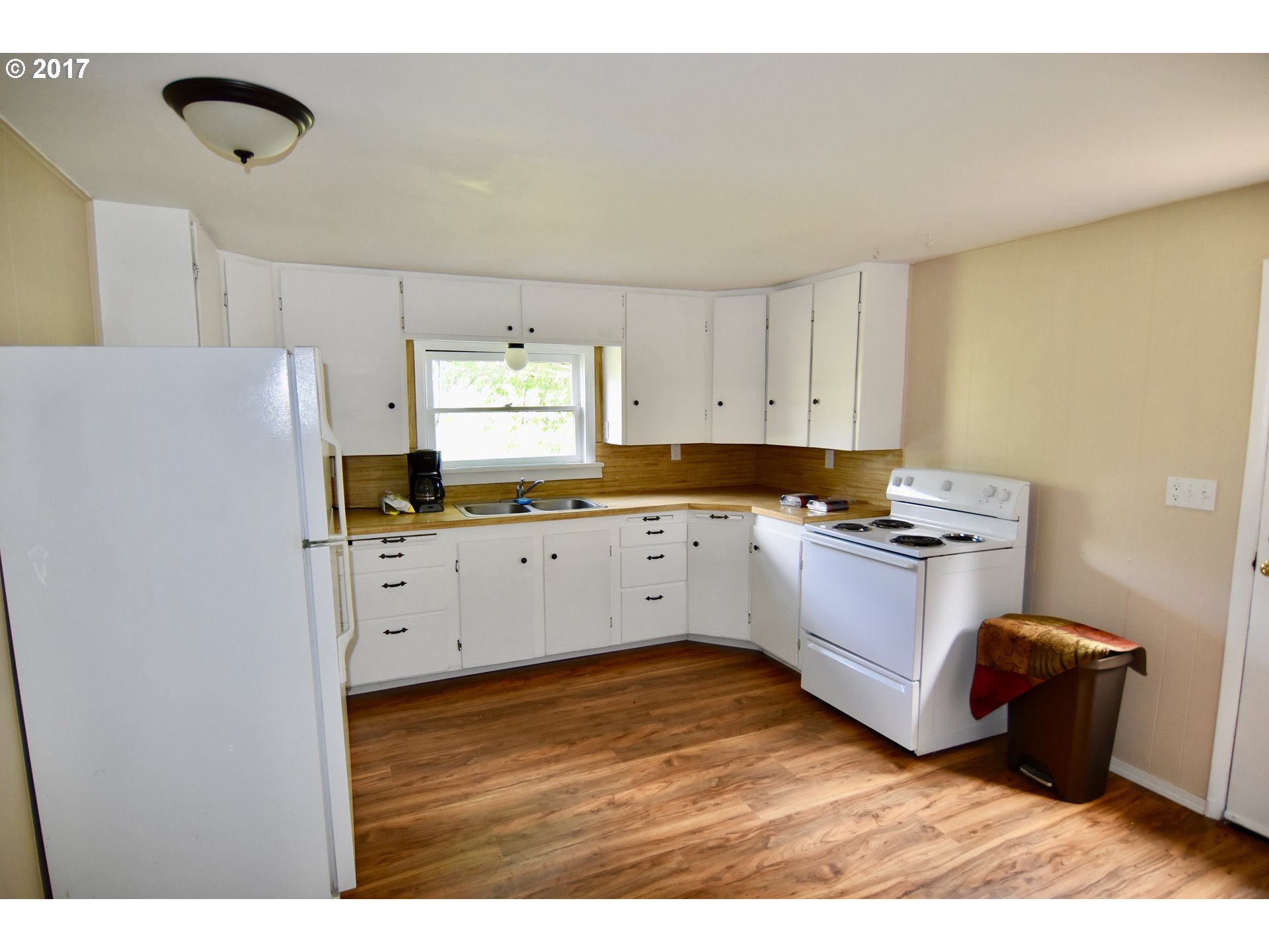 94643 Frontier Lane Coquille, OR 97423 - Photo 16 of 18