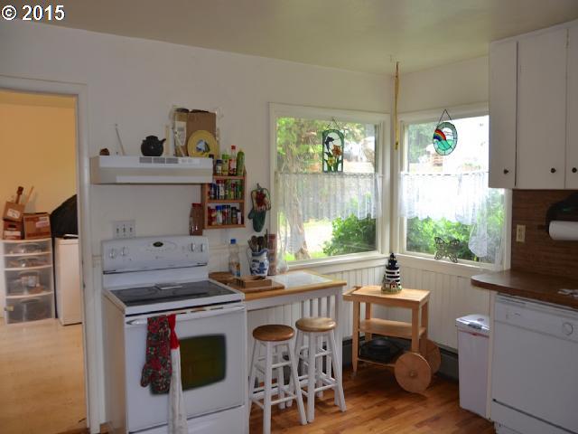 94643 Frontier Lane Coquille, OR 97423 - Photo 6 of 18