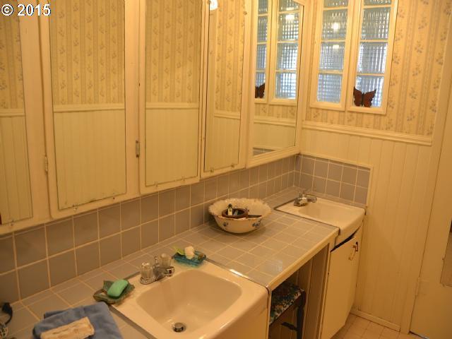 94643 Frontier Lane Coquille, OR 97423 - Photo 10 of 18