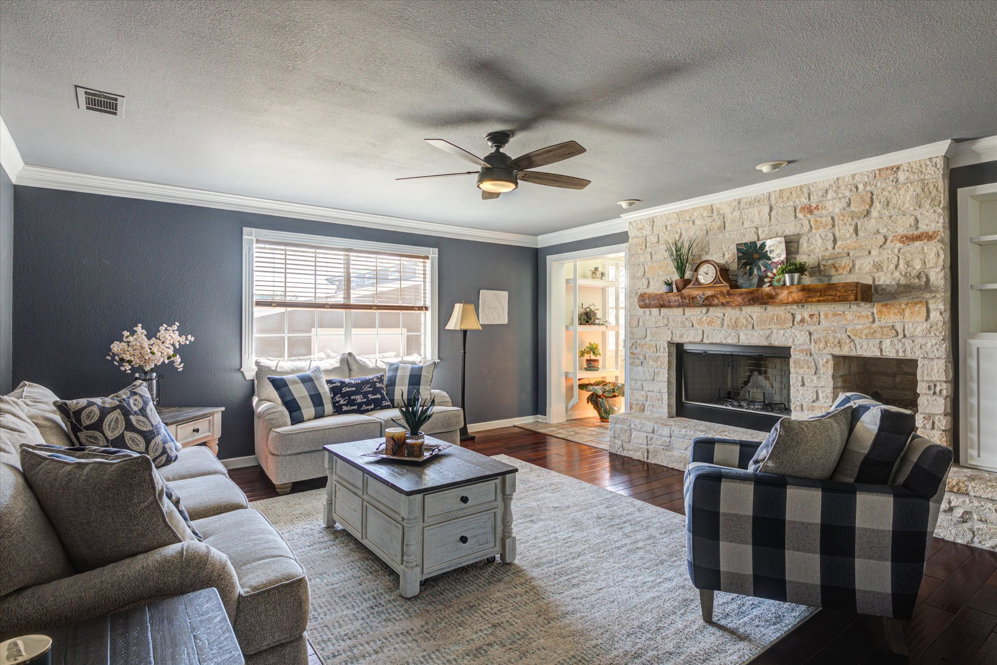 13423 Trail Driver Street Austin, TX 78737 - Photo 13 of 40 a living room with furniture fireplace and window