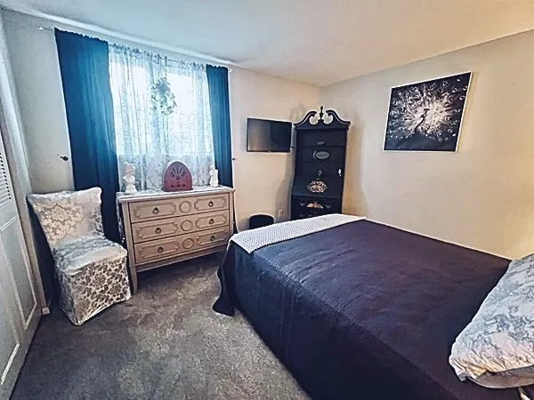 $215,000 | 192 Regency Park Drive, Unit 192, Agawam, MA 01001