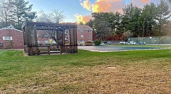 $215,000 | 192 Regency Park Drive, Unit 192, Agawam, MA 01001