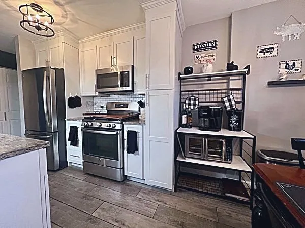 $215,000 | 192 Regency Park Drive, Unit 192, Agawam, MA 01001