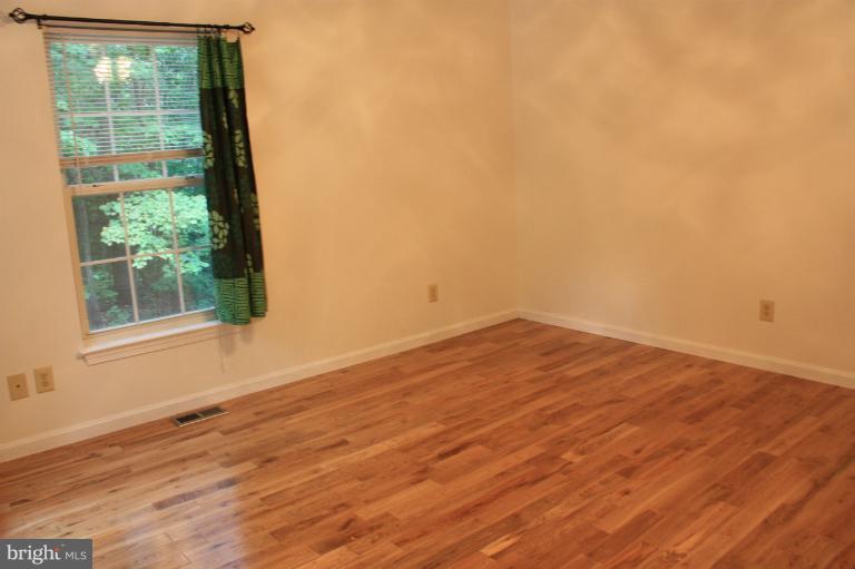 14271 Reva Road Reva, VA 22735 - Photo 2 of 19 Living Room