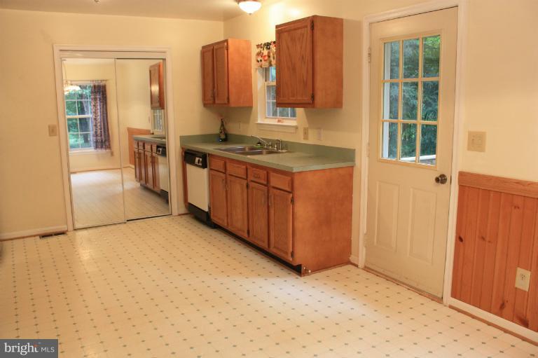 14271 Reva Road Reva, VA 22735 - Photo 17 of 19 Kitchen