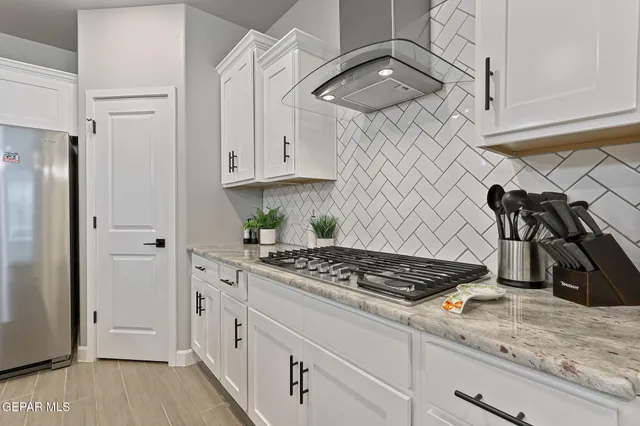 $349,998 | 824 Paseo Solar Drive, El Paso, TX 79928