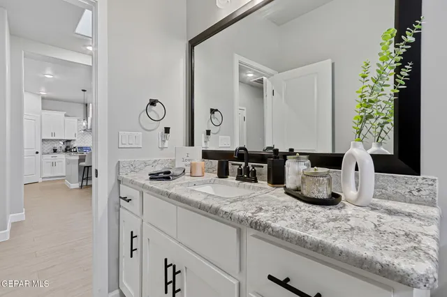 $349,998 | 824 Paseo Solar Drive, El Paso, TX 79928