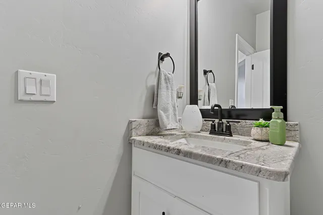 $349,998 | 824 Paseo Solar Drive, El Paso, TX 79928