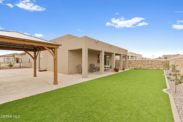 $349,998 | 824 Paseo Solar Drive, El Paso, TX 79928